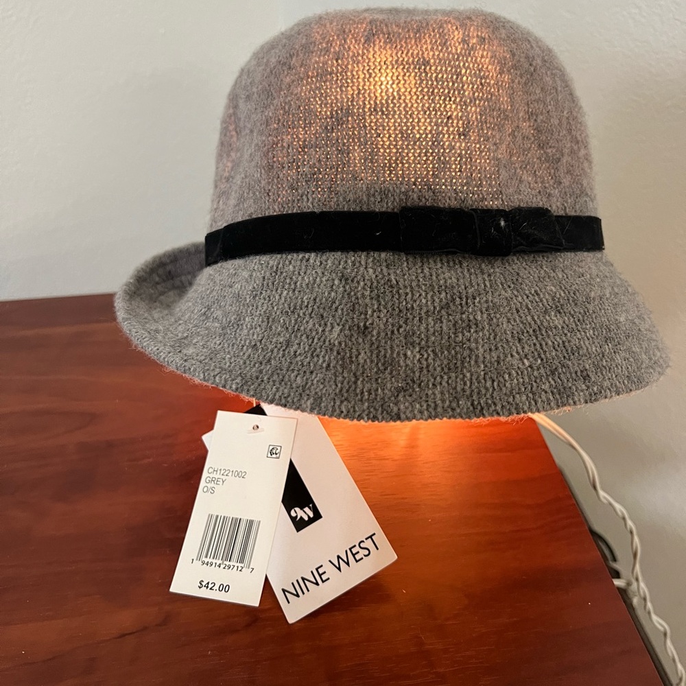 Nine West woman’s winter hat.